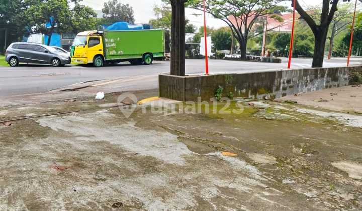 Strategic Vacant Land Suitable for Business in Bandung