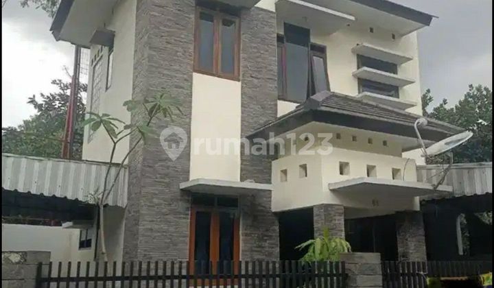 Dijual Rumah Bagus di Antapani