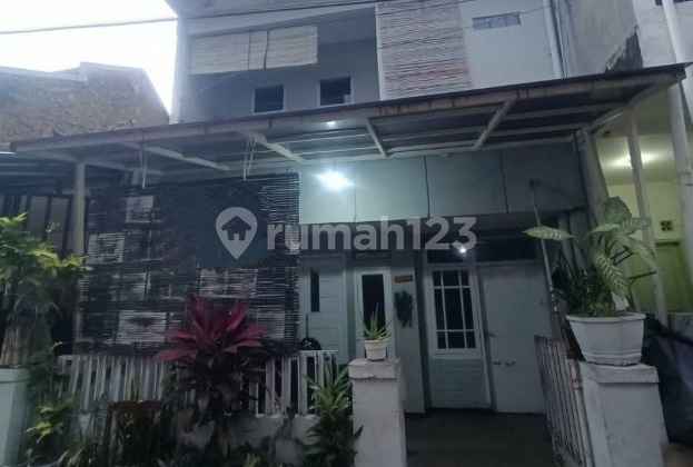 Dijual Rumah Menarik di Antapani Jl Depok