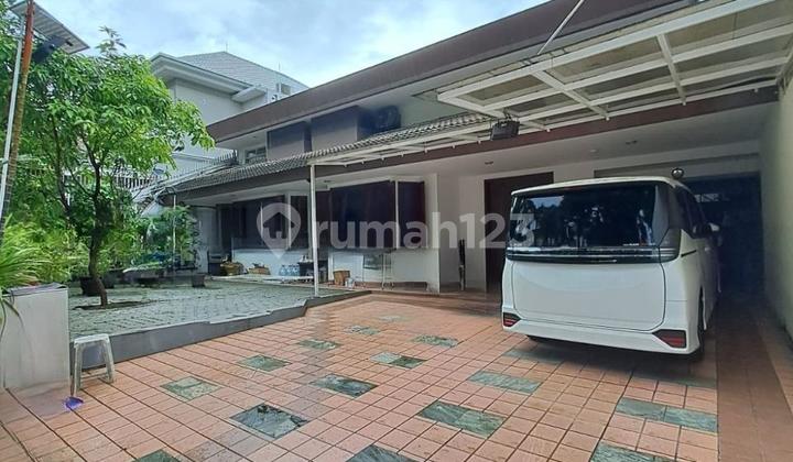 Rumah Lama Lokasi Strategis Area Brawijaya Kebayoran Lama