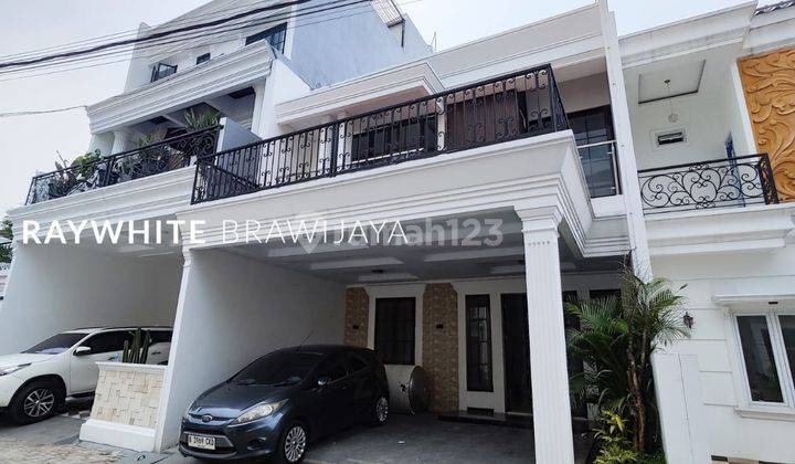 Rumah Mewah Brand New dalam Townhouse Area Jagakarsa 2