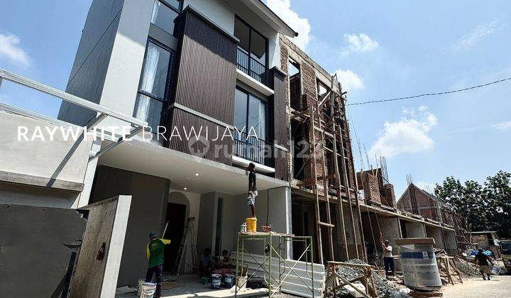 Brand New Townhouse Precium Lebak Bulus ( On Going Project) 1