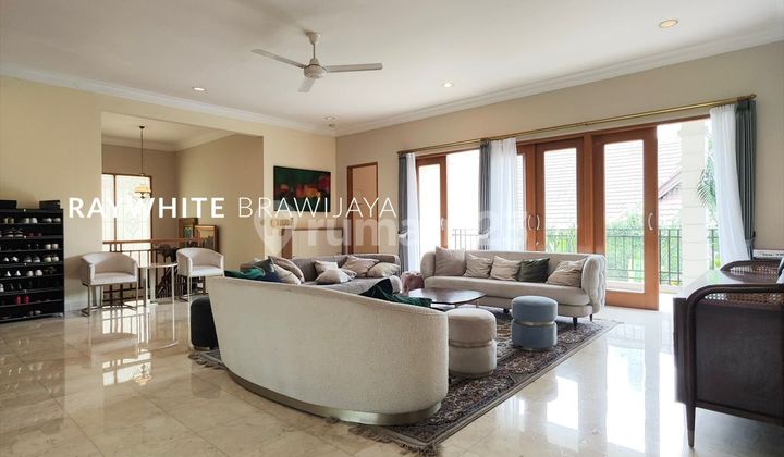 Rumah Luas Modern Bagus Nyaman di jantung Kemang Rumah Luas Modern Bagus Nyaman di jantung Kemang