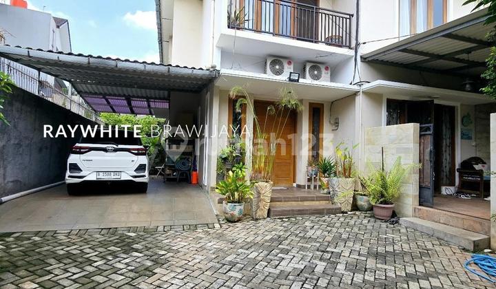 Ready-to-Occupy House in Strategic Location, Lebak Bulus Area