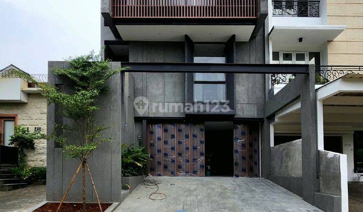 Rumah 3 Lantai Baru Lebak Bulus  2