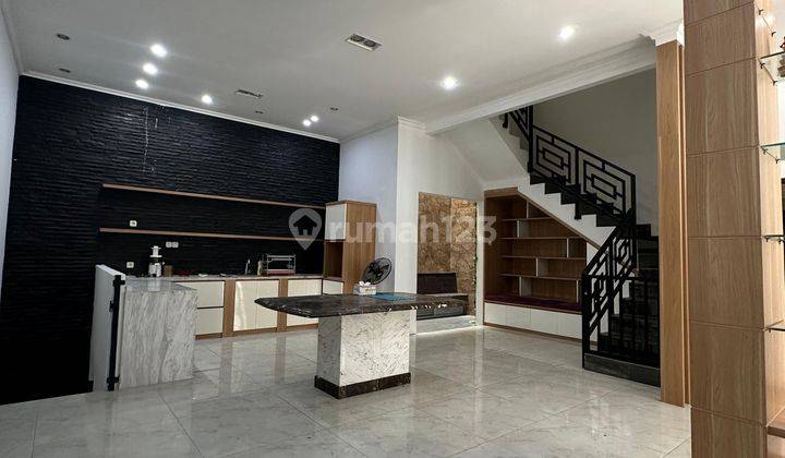 Rumah Muara Karang Full Furnish 120m2 3 Lantai Siap Huni. Hdap Utara 1