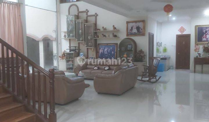 Rumah 2 Lantai Bagus Furnished di Pluit, Jakarta Utara 1