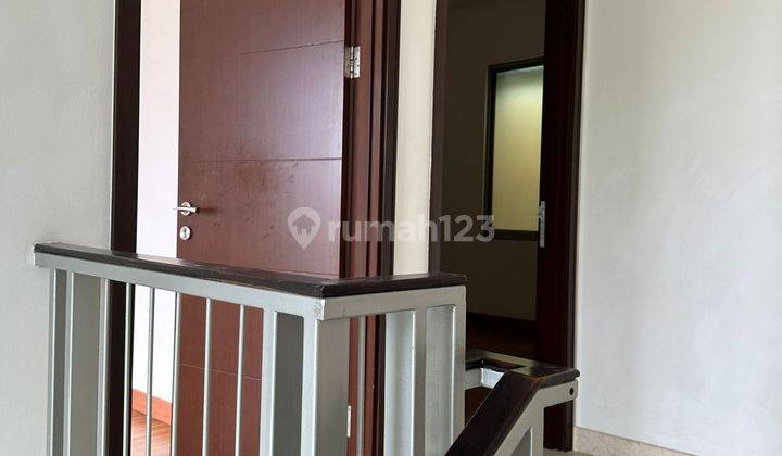 Rumah 2 Lantai Bagus di Golf Island, Jakarta Utara 2