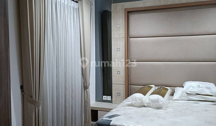 Rumah 2 Lantai Bagus Furnished di Golf Island, Tinggal Bawa Koper