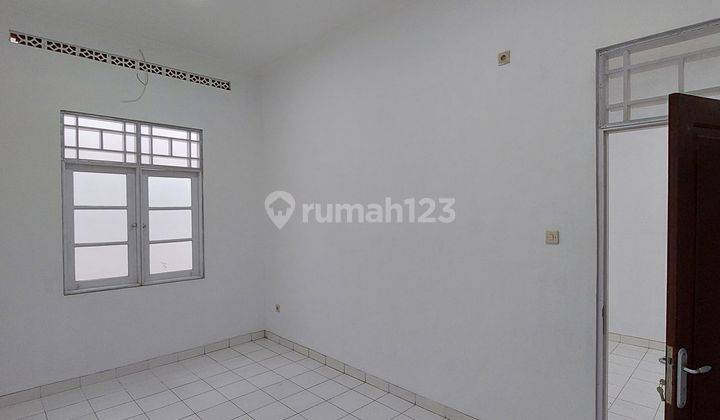 Rumah Siap Huni di Taman Palem Lestari 2