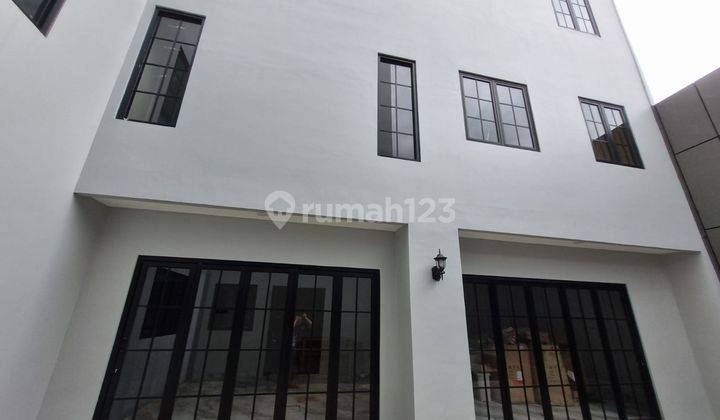 Rumah Baru Jual Cepat 12x25 Bsd Giri Loka Tangerang 2