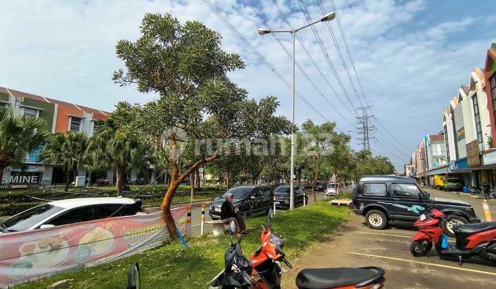 Quick Sale of Adjacent Shophouses by the Roadside in Gading Serpong, Tangerang 2