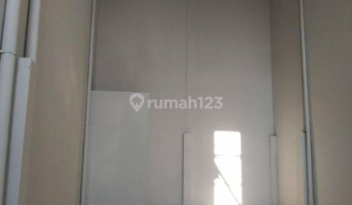 Gudang Siap Pakai 6x20 di Green Lake City Karang Tengah Tangerang 1
