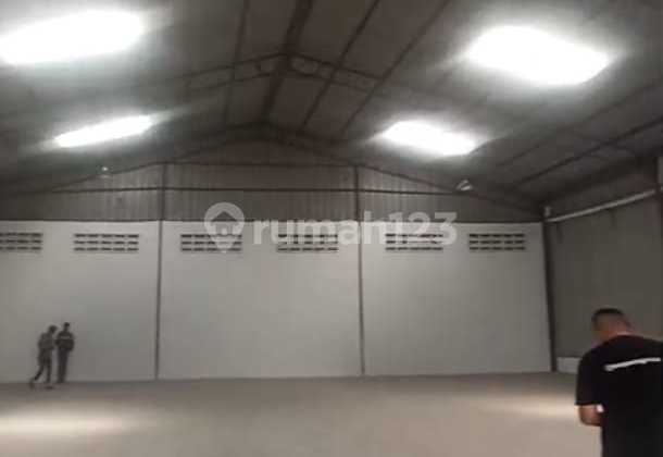 For Rent, Ready-to-Use Warehouse Plot Dpr Cipondoh Tangerang