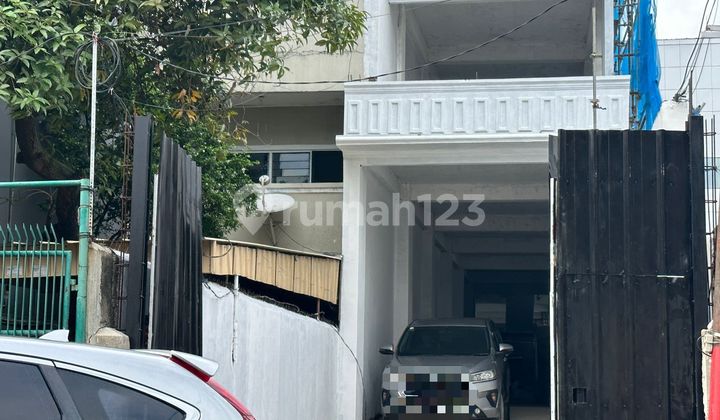 Dijual Tempat Tinggal Bisa Untuk Rumah Tinggal / Gudang /Kantor Lokasi Strategis di Jembatan 5 Dijual Tempat Tinggal Bisa Untuk Rumah Tinggal / Gudang /Kantor Lokasi Strategis di Jembatan 5