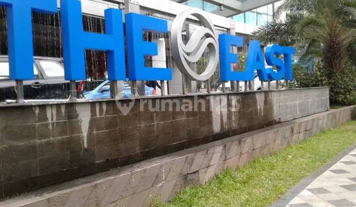 Kantor di The East Mega Kuningan Jakarta Selatan 2