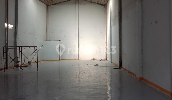 Disewa gudang di Jl.Satu Maret, Kalideres, Jakarta Barat Disewa gudang di Jl.Satu Maret, Kalideres, Jakarta Barat