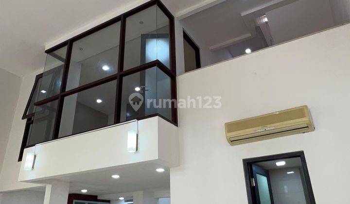 Rumah Pik 3 Lantai 168m2 Minimalis 1