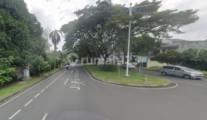 Puri Indah House Boulevard Street