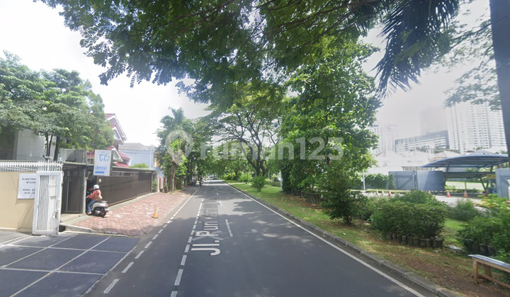 Puri Indah House, Commercial Boulevard Street