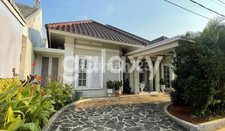 Rumah di Ceger Asri Cipayung Konsep American Classic