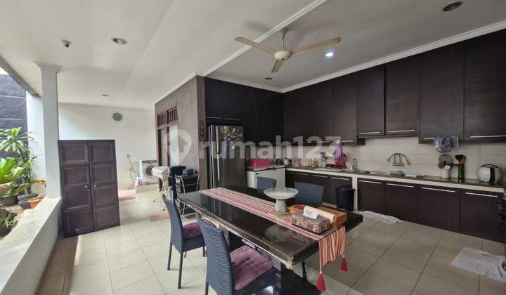 Rumah Hitung Tanah di Menteng 2