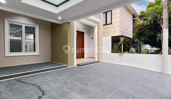 Rumah baru elegant dan modern akses jalan raya row jalan lebar 2