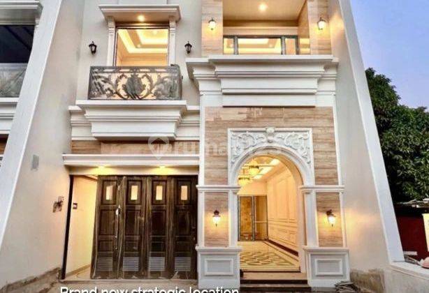 Rumah mewah konsep modern lokasi premium dekat pusat bisnis 1