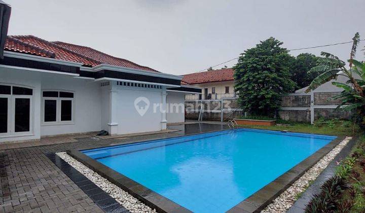 Dijual rumah secondary dengan tanah luas lokasi strategis 1