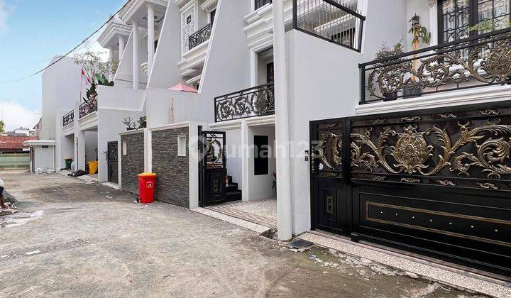 Rumah Mewah Dalam Cluster Hunian Exclusive Kolam Renang Pribadi 2