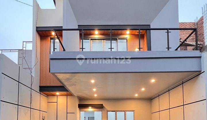 Rumah Mewah Harga Murah Rumah Modern Carport Bisa 3 Mobil  1