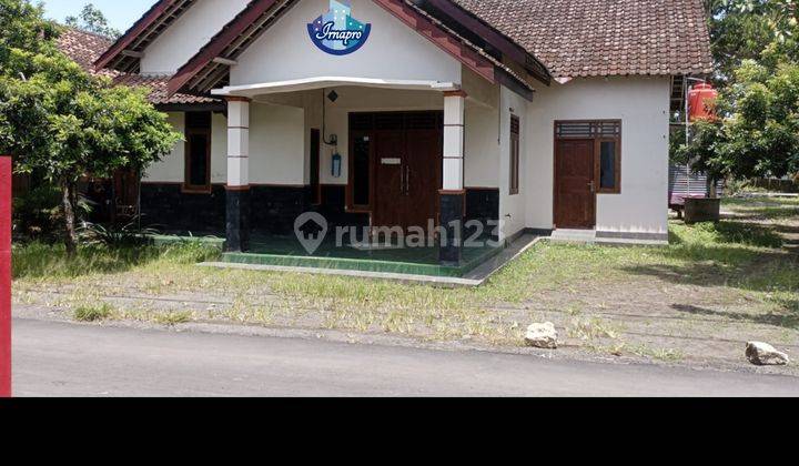 Rumah luas dijalan godean dekat dari kota ,  dan fasilitas umum 2