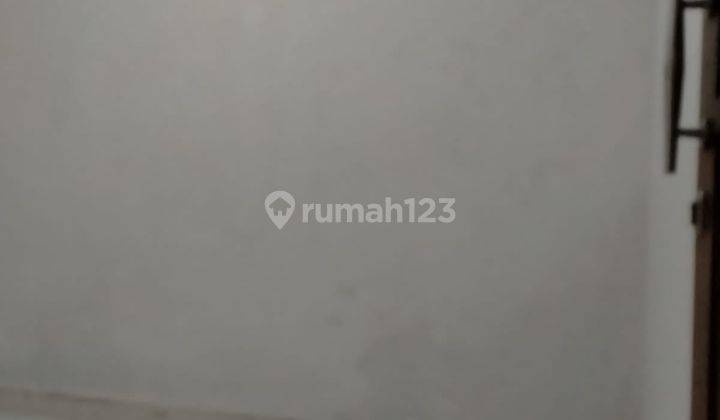 Rumah luas dijalan godean dekat dari kota ,  dan fasilitas umum 5