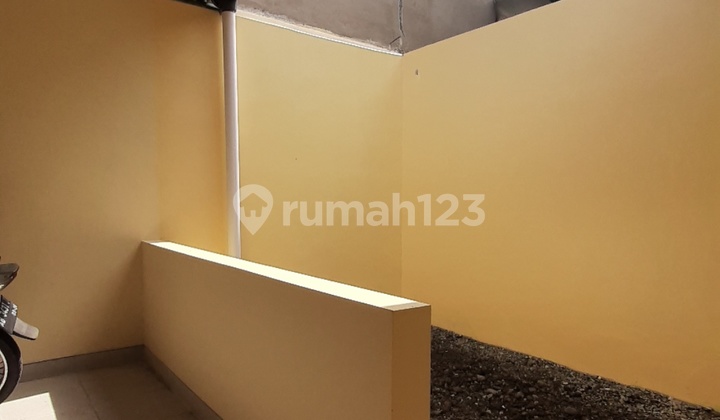 Rumah bersih, luas strategis tepi jalan dekat dari perkantoran Pemda Sleman 16