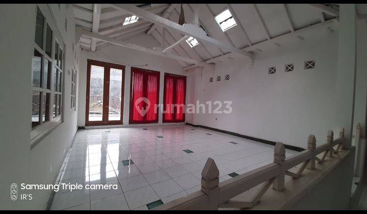 Rumah 2lantai dekat perkantoran pemda sleman dan Mall sch 17