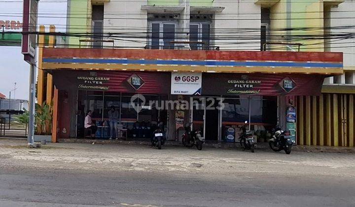 Minimarket Prospek Masih Beroprasi, Tepi Jalan Ramai  2