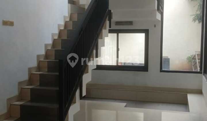 Rumah BSD Seberang Pasar Modern BSD 2