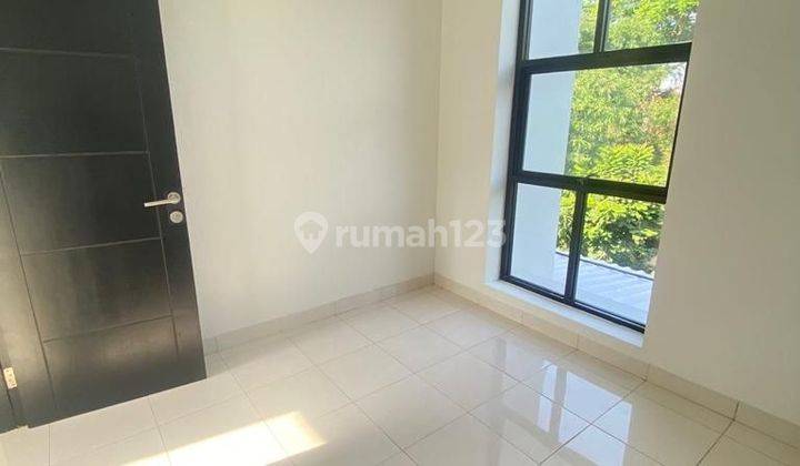 Rumah modern minimalis yg rapi dan siap huni 2