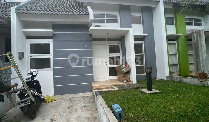 A small house in the middle of the city, beautiful, comfortable, and safe. 2