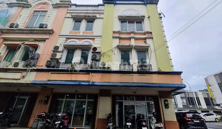 Turun Harga, Ruko Gandeng, Badan dan Hook,Strategis ,Hadap Jalan Utama,