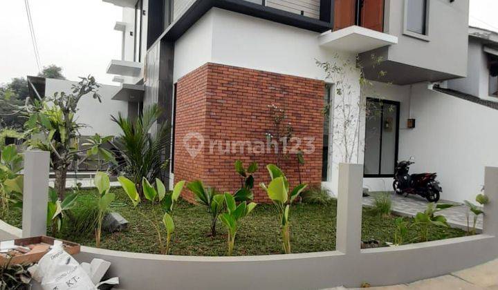 Dijual Rumah Cantik dan Baru 2 lantai di Griya loka,BSD City -Nego(AG) 2