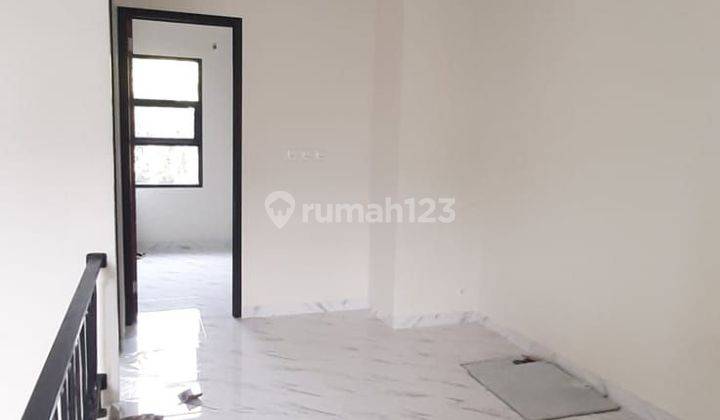 Dijual Rumah Baru dan Cantik di Vila Melati Mas -Nego (ER) 2