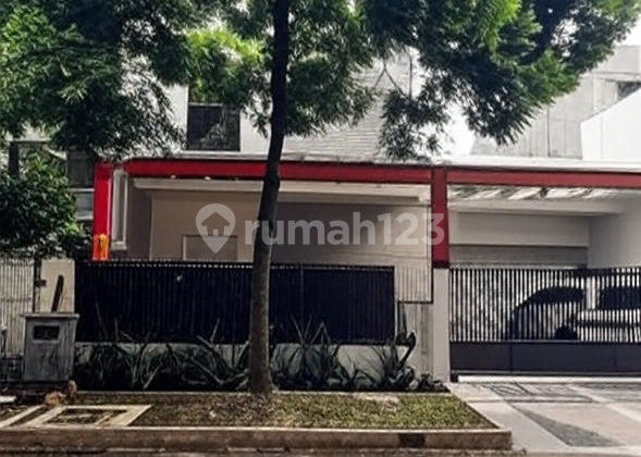 Rumah 2 Lantai Cantik Posisi Hoek di Kencana Loka, Bsd -Nego (Er)