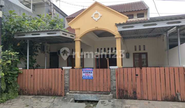 For Rent: Beautiful and Comfortable House in Nusaloka, BSD - Negotiable
