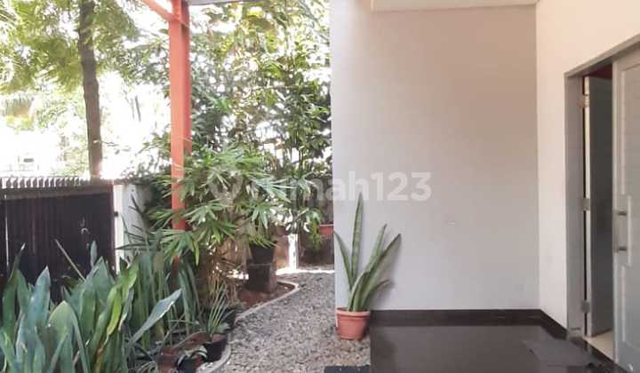 Rumah 2 Lantai Asri  2