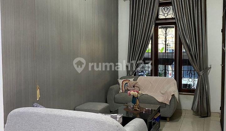 Nice House in BSD Nusaloka 2