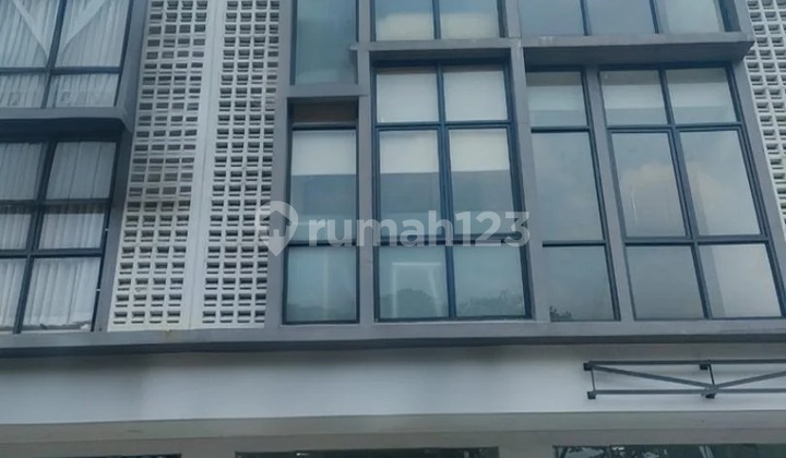 For Rent 3-Story Shophouse in BSD