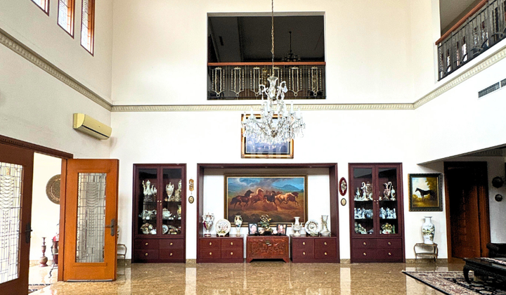 Dijual Rumah di Kemang Utara Vibes Old Money Mewah ! Dijual Rumah di Kemang Utara Vibes Old Money Mewah !