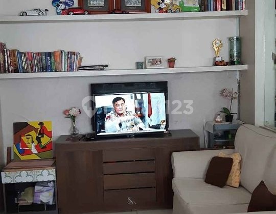 Dijual Apartemen Sudirman Park Tipe 2 BR Furnished 2