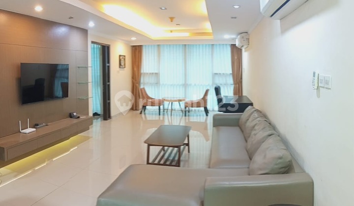 Disewakan Apartemen Kemang Village Tipe 3 BR Furnished